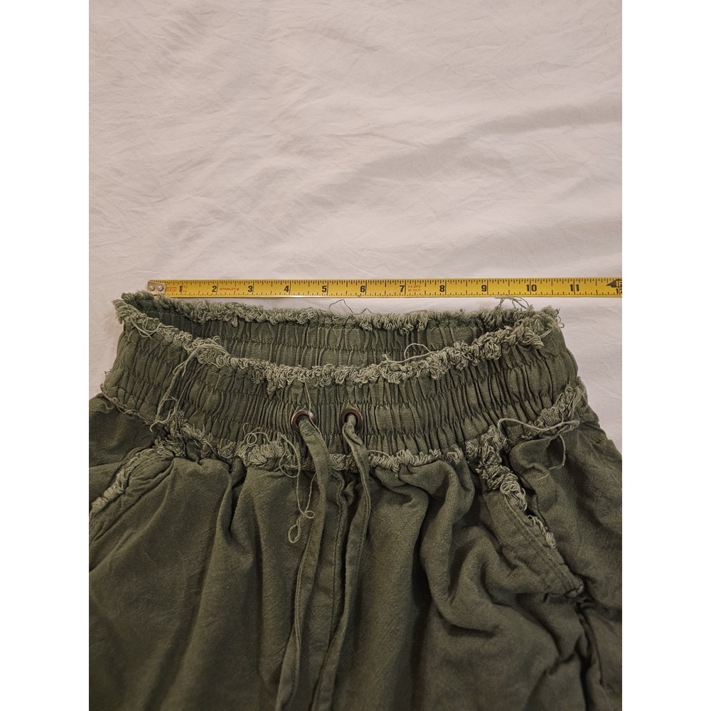 Zenana Olive Green Elastic Waist Raw Hem Shorts Youth Size S - Picture 3 of 4